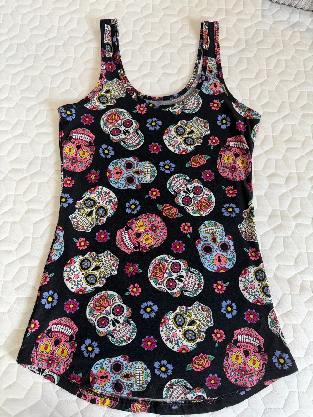 No Boundaries Gray Floral Sugar Skull Neck Tank